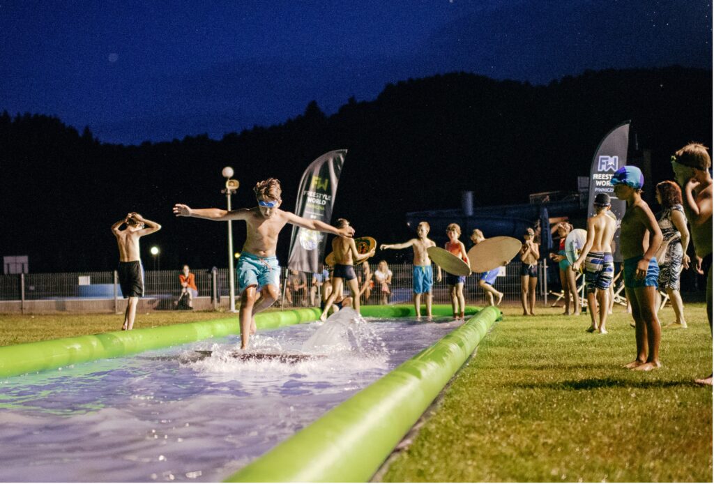 Freestyle world piwniczna (1)